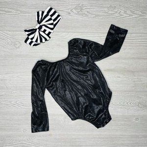 Baby jumper shiny black with matching bow for party’s or Christmas 0-6 months